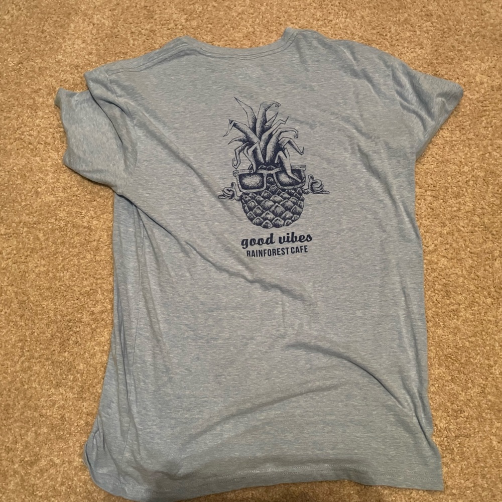 Mens L Rainforest Cafe shirt